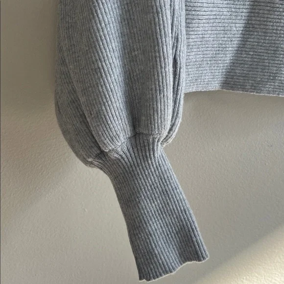 Gilli Long Sleeve Mock Neck Ribbed Knit Top Sweater Heather Grey size small - Picture 11 of 15